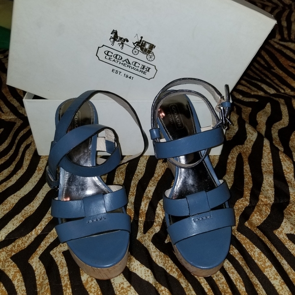 Coach Wedges OFFERS WELCOME size 7.5 NEW in box - Picture 16 of 16